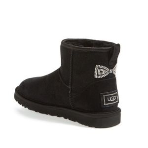 Ugg classic mini crystal bow swarovski size 7